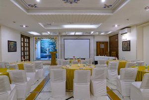 Conferance Hall setup-min