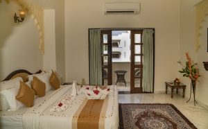 Everest Semi Suite (1)-min